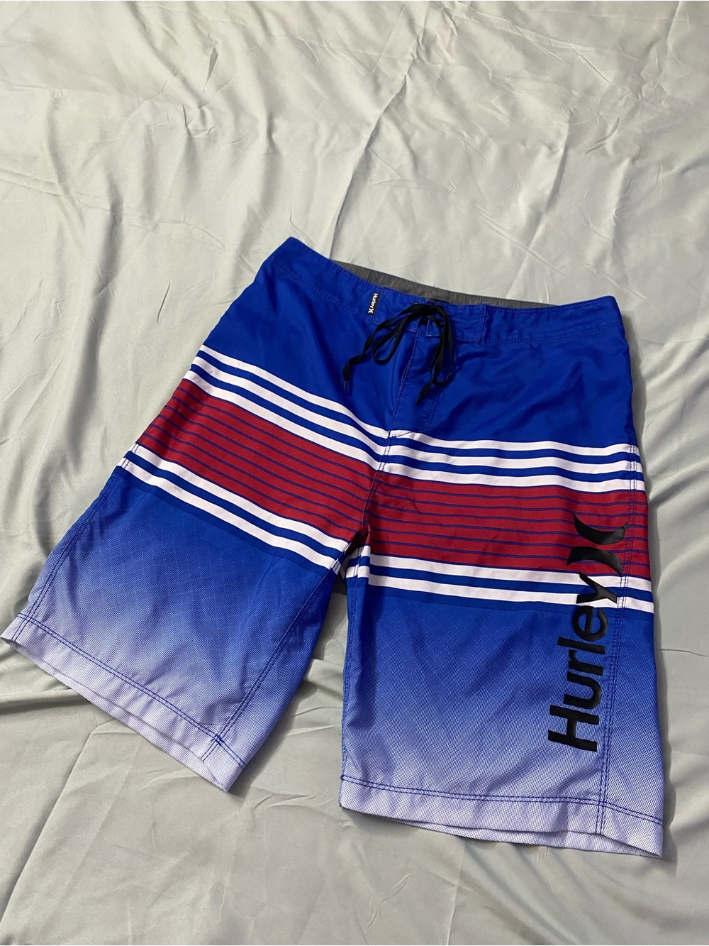 Hurley Men's Striped Board Shorts Blue Red White Size 30 Drawstring Back Pocket